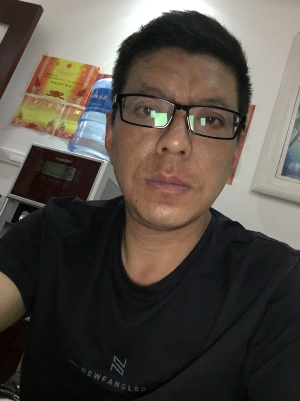 牵手的第三张照片--贵州蓝颜知己交友网