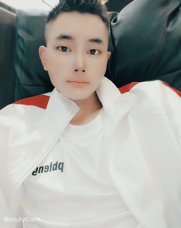 平凡的世界的第一张照片--贵州蓝颜知己交友网